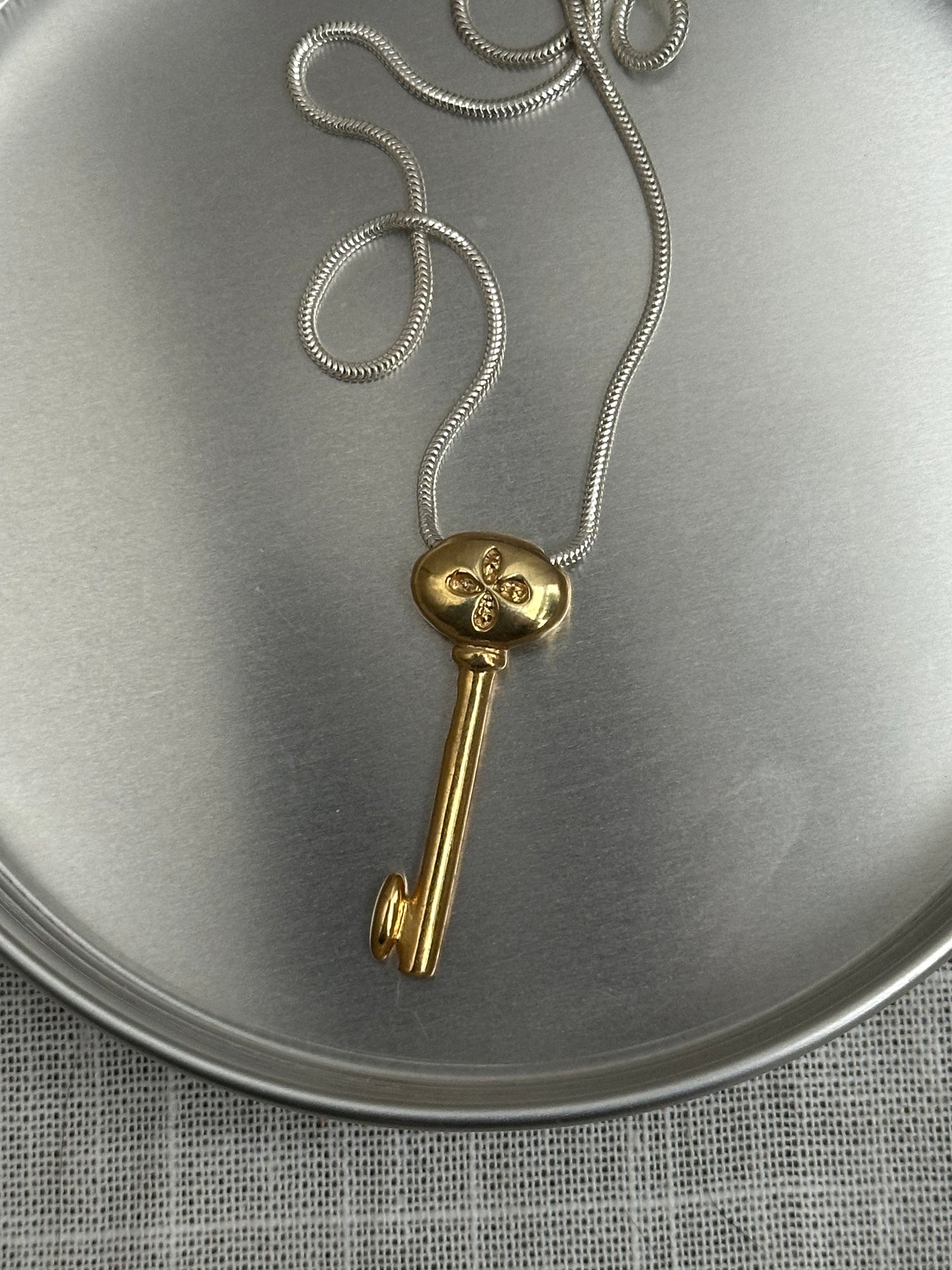 SAMPLE WONDER PENDANT
