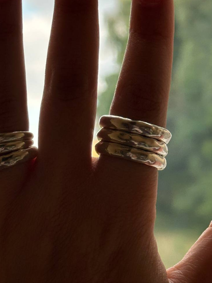 HUG RING