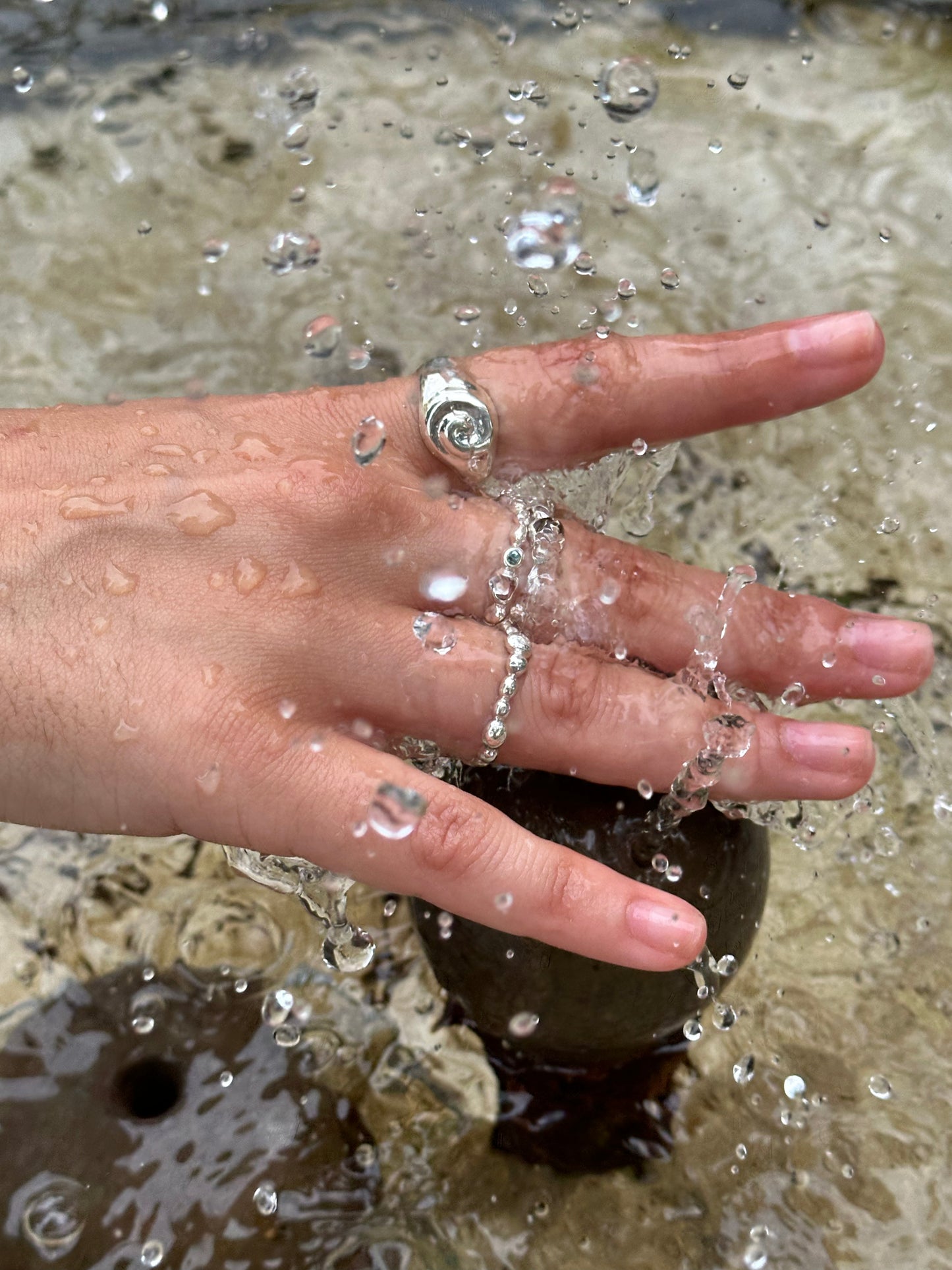 FOAMY RING WITH STONES